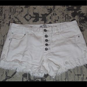 Free People Off-White Denim 5 Button Cutoff- 26